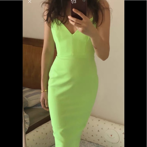 AlexPerry - Picture 5 of 6